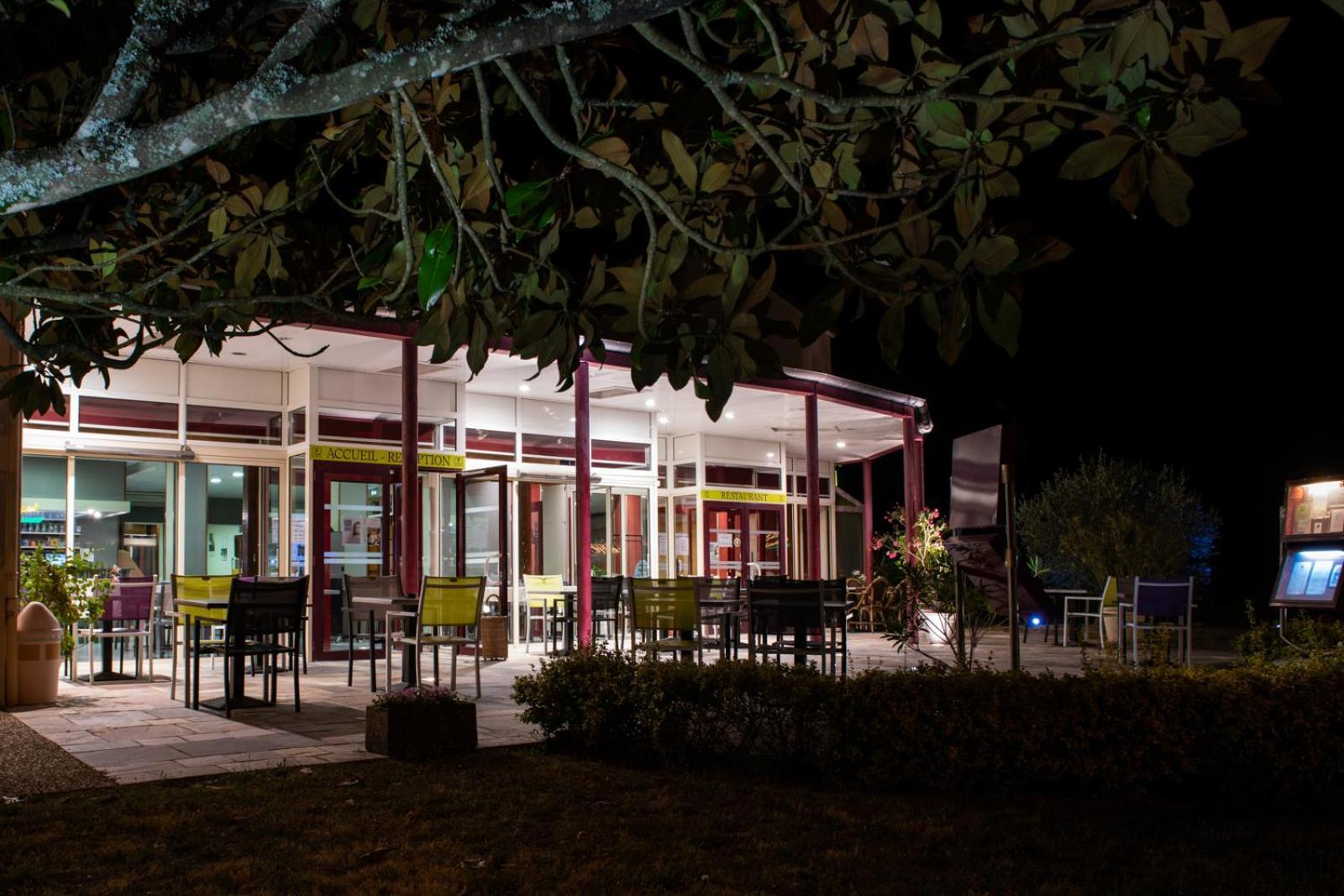 Logis Hotel Restaurant L'Escapade Le Pechereau Экстерьер фото